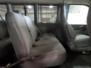 2017 Chevrolet Express Passenger LT z VIN 1GAZGPFG0H1208331, wystawiony jako Copart lot #58504295 z przebiegiem 46 813 mil mil oraz Szkoda całkowita • Salvage title. Historia ofert i sprzedaży dostępna na DreamBid. Obrazek 11.