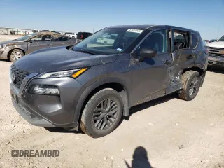 2022 Nissan Rogue S z VIN 5N1BT3AAXNC709223, wystawiony jako Copart lot #47370045 z przebiegiem 26 004 mil mil oraz Szkoda całkowita • Salvage title. Historia ofert i sprzedaży dostępna na DreamBid. Obrazek 1.
