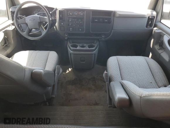 2007 Chevrolet Express Passenger z VIN 1GAHG39U971146710, wystawiony jako Copart lot #57608615 z przebiegiem 30 565 mil mil oraz Szkoda całkowita • Salvage title. Historia ofert i sprzedaży dostępna na DreamBid. Obrazek 8.