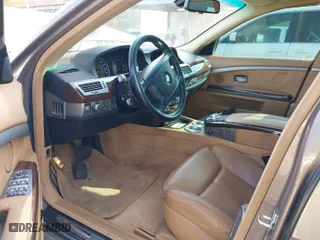 2007 BMW 7 Series 750Li with VIN WBAHN83527DT69498, listed as a IAAI auction lot 41475708 with 97,814 mi miles. Bid and sale history available at carsss.com. Image 5.