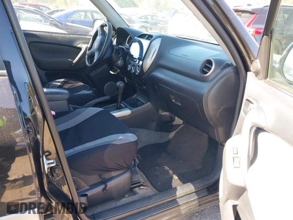 2005 Toyota RAV4 with VIN JTEHD20V156043793, listed as a IAAI auction lot 42061744 with 209,486 mi miles. Bid and sale history available at carsss.com. Image 5.