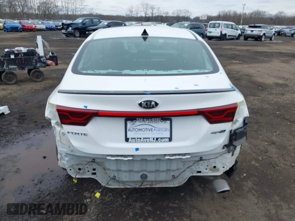 2021 Kia Forte GT-Line with VIN 3KPF34AD1ME310472, listed as a IAAI auction lot 41631723 with 20,339 mi miles. Bid and sale history available at carsss.com. Image 17.