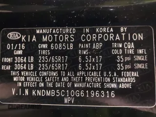 2016 Kia Sedona LX with VIN KNDMB5C10G6196316, listed as a IAAI auction lot 41766504 with 109,785 mi miles. Bid and sale history available at carsss.com. Image 9.