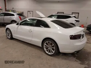 2013 Audi A5 Premium Plus z VIN WAULFAFR7DA012604, wystawiony jako IAAI lot #41562285 z przebiegiem 121 000 mil mil oraz . Historia ofert i sprzedaży dostępna na DreamBid. Obrazek 3.