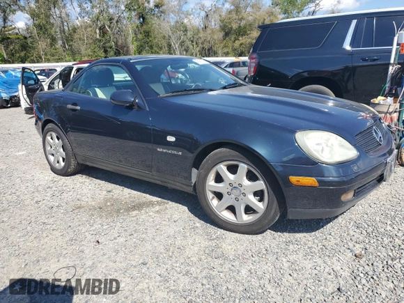 1998 Mercedes-Benz SLK 230/320 z VIN WDBKK47F9WF019235, wystawiony jako Copart lot #46457955 z przebiegiem Nie podano mil oraz Nie do naprawy • Non repairable. Historia ofert i sprzedaży dostępna na DreamBid. Obrazek 4.