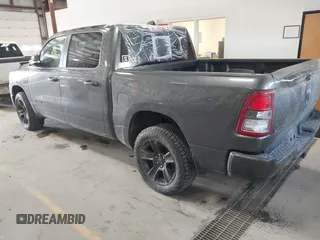 2020 Ram 1500 Big Horn z VIN 1C6SRFFT6LN103179, wystawiony jako IAAI lot #41884083 z przebiegiem 63 461 mil mil oraz . Historia ofert i sprzedaży dostępna na DreamBid. Obrazek 3.
