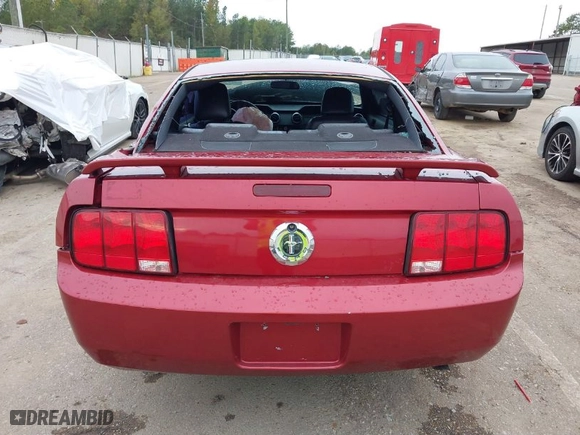 2005 Ford Mustang Deluxe with VIN 1ZVFT80N955201933, listed as a IAAI auction lot 40816285 with 1 mi miles. Bid and sale history available at carsss.com. Image 15.