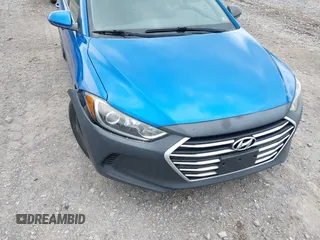 2017 Hyundai Elantra SE z VIN KMHD74LF0HU071915, wystawiony jako IAAI lot #42527992 z przebiegiem 148 885 mil mil oraz . Historia ofert i sprzedaży dostępna na DreamBid. Obrazek 6.