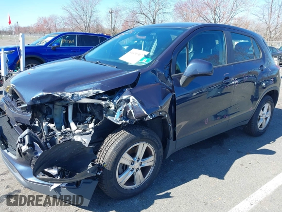 2018 Chevrolet Trax LS with VIN 3GNCJNSB6JL322725, listed as a IAAI auction lot 41890983 with 80,358 mi miles and . Bid and sale history available at carsss.com. Image 17.