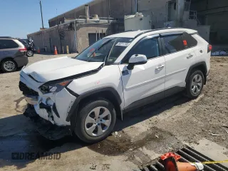 2021 Toyota RAV4 LE with VIN 2T3K1RFV2MC162390, listed as a Copart auction lot 50211795 with 35,180 mi miles and Salvage Title. Bid and sale history available at carsss.com. Image 1.