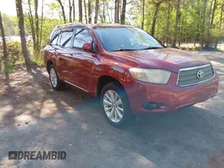 2008 Toyota Highlander Hybrid with VIN JTEEW41A582009419, listed as a IAAI auction lot 42068045 with 179,473 mi miles. Bid and sale history available at carsss.com. Image 1.