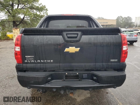 2011 Chevrolet Avalanche LT with VIN 3GNMCFE0XBG339164, listed as a Copart auction lot 44843275 with 170,351 mi miles and Salvage title. Bid and sale history available at DreamBid. Image 6.