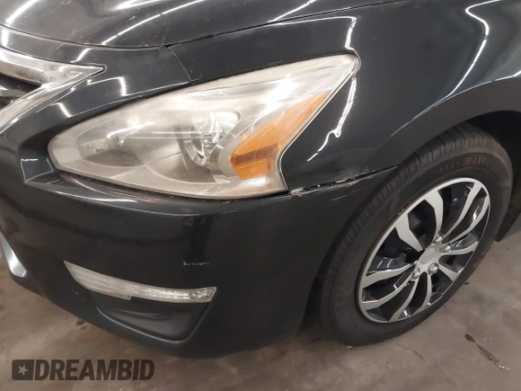 2015 Nissan Altima S with VIN 1N4AL3AP5FN871311, listed as a IAAI auction lot 42145112 with 174,605 mi miles and . Bid and sale history available at carsss.com. Image 6.
