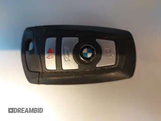 2016 BMW 3 Series 320i z VIN WBA8A9C51GK617592, wystawiony jako IAAI lot #41550528 z przebiegiem Nie podano mil oraz . Historia ofert i sprzedaży dostępna na DreamBid. Obrazek 11.