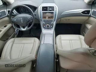 2017 Lincoln MKZ Premiere z VIN 3LN6L5A9XHR637903, wystawiony jako Copart lot #51170425 z przebiegiem 102 218 mil mil oraz Szkoda całkowita • Salvage title. Historia ofert i sprzedaży dostępna na DreamBid. Obrazek 8.