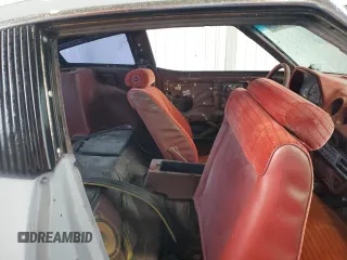 1982 Datsun 280ZX z VIN JN1HZ04S5CX431646, wystawiony jako Copart lot #55607255 z przebiegiem 173 546 mil mil oraz Tytuł czysty. Historia ofert i sprzedaży dostępna na DreamBid. Obrazek 10.