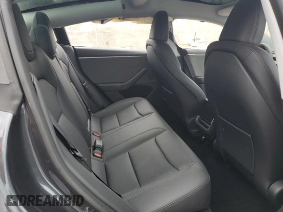 2025 Tesla Model 3 Long Range z VIN 5YJ3E1EA9SF892355, wystawiony jako Copart lot #52565545 z przebiegiem 12 825 mil mil oraz Szkoda całkowita • Salvage title. Historia ofert i sprzedaży dostępna na DreamBid. Obrazek 10.