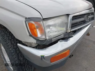 1997 Toyota 4Runner SR5 with VIN JT3GN86R0V0034665, listed as a IAAI auction lot 42316142 with 242,342 mi miles and . Bid and sale history available at DreamBid. Image 14.