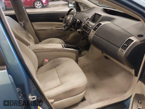 2006 Toyota Prius with VIN JTDKB20U463129691, listed as a IAAI auction lot 40922316 with 301,945 mi miles. Bid and sale history available at carsss.com. Image 5.