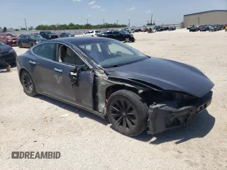 2017 Tesla Model S 100D with VIN 5YJSA1E25HF220902, listed as a Copart auction lot 56442684 with 83,297 mi miles and Salvage title. Bid and sale history available at DreamBid. Image 4.