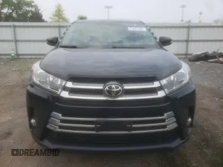 2017 Toyota Highlander Limited with VIN 5TDDZRFH0HS403090, listed as a Copart auction lot 61037445 with 113,703 mi miles and Salvage title. Bid and sale history available at DreamBid. Image 5.