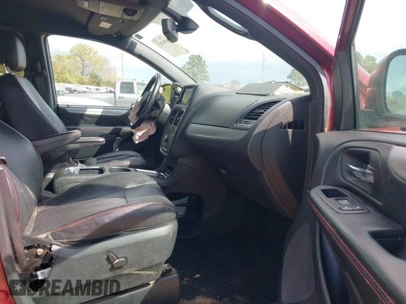 2019 Dodge Grand Caravan GT with VIN 2C4RDGEGXKR658847, listed as a IAAI auction lot 41870763 with 149,463 mi miles and . Bid and sale history available at DreamBid. Image 5.
