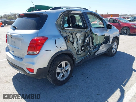 2018 Chevrolet Trax LT with VIN KL7CJLSB4JB734606, listed as a IAAI auction lot 41838892 with 42,122 mi miles. Bid and sale history available at carsss.com. Image 4.