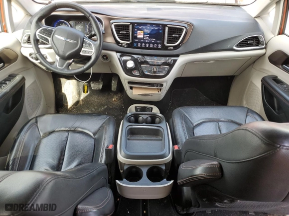 2018 Chrysler Pacifica Touring L with VIN 2C4RC1BG7JR193611, listed as a Copart auction lot 49312955 with NaN miles and Clean Title. Bid and sale history available at carsss.com. Image 8.
