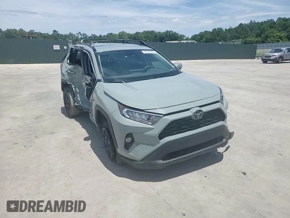 2020 Toyota RAV4 XLE with VIN 2T3W1RFV5LW058717, listed as a Copart auction lot 59592395 with 81,266 mi miles and Salvage title. Bid and sale history available at DreamBid. Image 15.