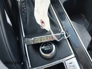2020 Kia Telluride EX z VIN 5XYP34HCXLG071376, wystawiony jako IAAI lot #41992345 z przebiegiem 95 505 mil mil oraz . Historia ofert i sprzedaży dostępna na DreamBid. Obrazek 11.
