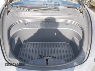 2023 Tesla Model 3 z VIN 5YJ3E1EA5PF656325, wystawiony jako IAAI lot #42465795 z przebiegiem 30 256 mil mil oraz . Historia ofert i sprzedaży dostępna na DreamBid. Obrazek 10.