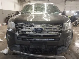 2017 Ford Explorer XLT with VIN 1FM5K8D88HGD75308, listed as a IAAI auction lot 41628295 with 92,327 mi miles and . Bid and sale history available at carsss.com. Image 12.