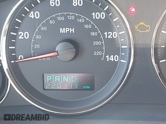 2007 Jeep Commander Sport с VIN 1J8HG48P07C671600, выставлен на аукционе IAAI как лот 42083367 с пробегом 220 113 миль миль и . История ставок и продаж доступна на DreamBid. Изображение 7.