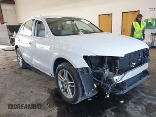 2015 Audi Q5 Premium Plus with VIN WA1DGAFP2FA130155, listed as a IAAI auction lot 41699314 with 118,377 mi miles. Bid and sale history available at carsss.com. Image 1.