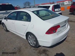 2007 Honda Civic Sdn LX with VIN 1HGFA16527L006070, listed as a IAAI auction lot 41953056 with 183,596 mi miles. Bid and sale history available at carsss.com. Image 6.
