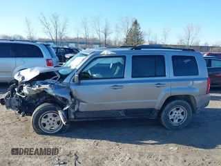 2016 Jeep Patriot Sport with VIN 1C4NJRBB1GD719198, listed as a IAAI auction lot 41987326 with 155,886 mi miles and . Bid and sale history available at carsss.com. Image 15.