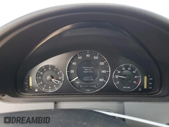 2008 Mercedes-Benz CLK 350 with VIN WDBTK56G88F234161, listed as a Copart auction lot 61867195 with 247,175 mi miles and Salvage title. Bid and sale history available at DreamBid. Image 9.