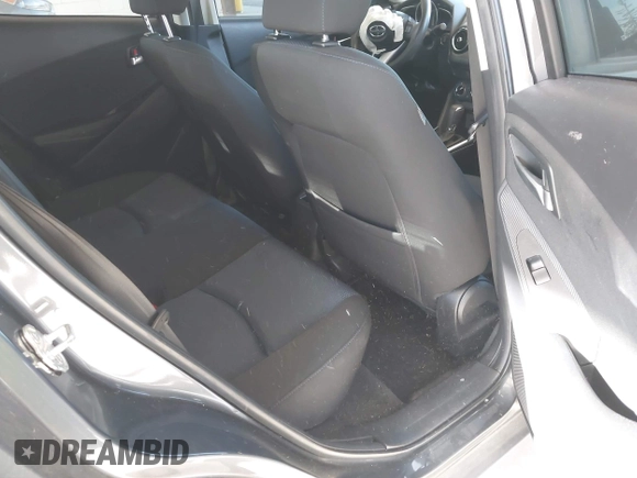 2016 Scion iA z VIN 3MYDLBZV4GY103085, wystawiony jako IAAI lot #42224286 z przebiegiem 90 786 mil mil oraz . Historia ofert i sprzedaży dostępna na DreamBid. Obrazek 8.