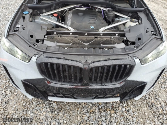 2024 BMW X5 xDrive40i with VIN 5UX23EU03R9V82643, listed as a Copart auction lot 50187785 with 5,918 mi miles and Salvage Title. Bid and sale history available at carsss.com. Image 12.