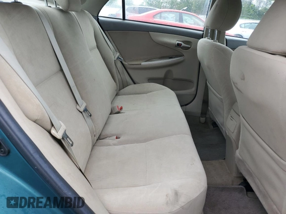 2010 Toyota Corolla z VIN 2T1BU4EE2AC520880, wystawiony jako Copart lot #56724925 z przebiegiem 134 598 mil mil oraz Szkoda całkowita • Salvage title. Historia ofert i sprzedaży dostępna na DreamBid. Obrazek 10.