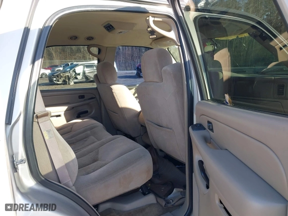 2004 Chevrolet Tahoe LT with VIN 1GNEC13Z94R253470, listed as a IAAI auction lot 41575306 with 274,287 mi miles. Bid and sale history available at carsss.com. Image 8.