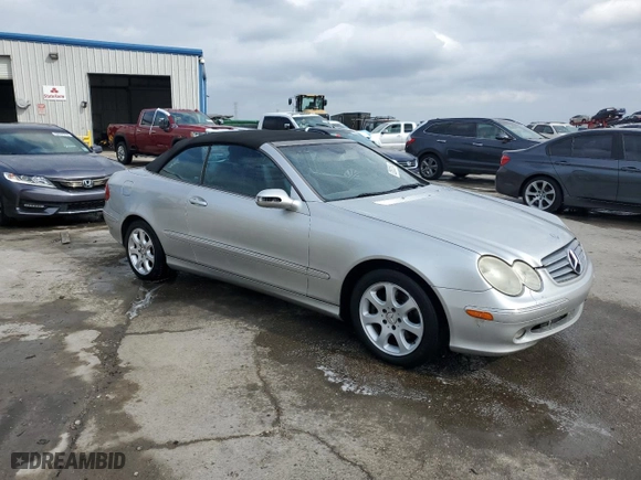 2004 Mercedes-Benz CLK-Class Cabriolet 3.2L with VIN WDBTK65G94T017124, listed as a Copart auction lot 82833254 with 232,402 mi miles and Salvage Title. Bid and sale history available at carsss.com. Image 4.