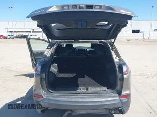 2019 Jeep Cherokee Latitude Plus with VIN 1C4PJMLBXKD233749, listed as a IAAI auction lot 41937698 with 103,988 mi miles and . Bid and sale history available at DreamBid. Image 18.