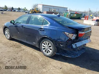 2015 Lexus ES 300h z VIN JTHBW1GG9F2091927, wystawiony jako IAAI lot #41933816 z przebiegiem 122 934 mil mil oraz . Historia ofert i sprzedaży dostępna na DreamBid. Obrazek 3.