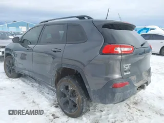 2017 Jeep Cherokee High Altitude z VIN 1C4PJMDS5HW632810, wystawiony jako IAAI lot #41627330 z przebiegiem 123 927 mil mil oraz . Historia ofert i sprzedaży dostępna na DreamBid. Obrazek 3.