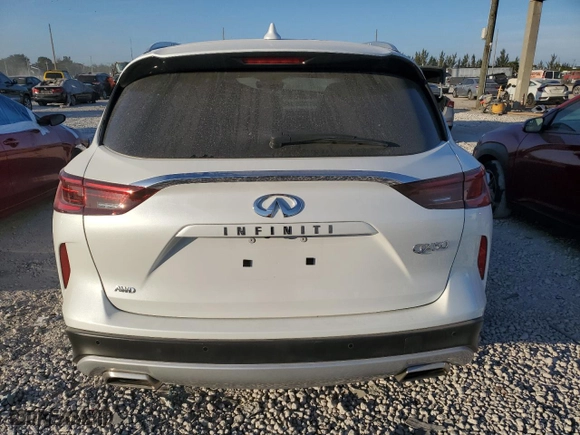 2025 Infiniti QX50 LUXE with VIN 3PCAJ5BB6SF104851, listed as a Copart auction lot 43640005 with 1,281 mi miles and Salvage Title. Bid and sale history available at carsss.com. Image 6.