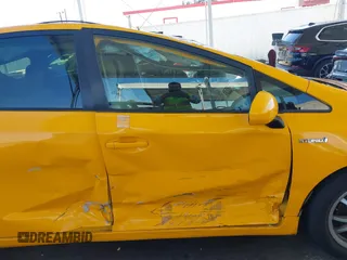 2013 Toyota Prius Two with VIN JTDZN3EU2D3254285, listed as a IAAI auction lot 42014558 with 369,654 mi miles and . Bid and sale history available at carsss.com. Image 17.