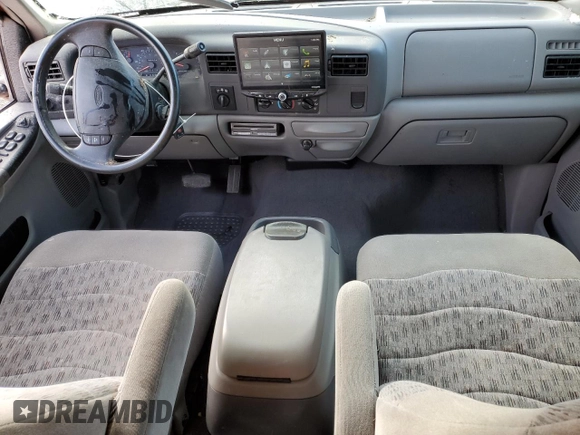 2000 Ford F-250 XL z VIN 1FTNW21S2YEB92875, wystawiony jako Copart lot #86083414 z przebiegiem 96 634 mil mil oraz Czysty tytuł • Clean title. Historia ofert i sprzedaży dostępna na DreamBid. Obrazek 8.