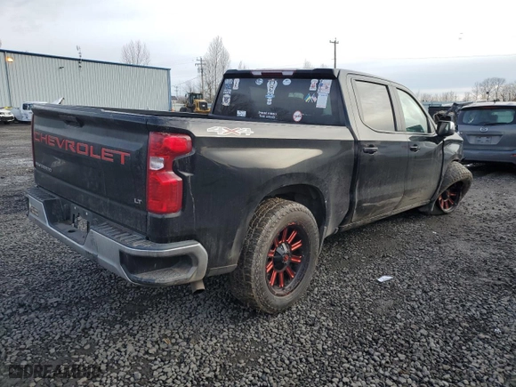 2019 Chevrolet Silverado 1500 LT with VIN 1GCPYDEK6KZ355620, listed as a Copart auction lot 45914865 with 32,832 mi miles and Salvage Title. Bid and sale history available at carsss.com. Image 3.
