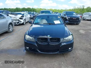 2009 BMW 3 Series 328i xDrive z VIN WBAPK73549A449839, wystawiony jako IAAI lot #42265190 z przebiegiem 114 179 mil mil oraz . Historia ofert i sprzedaży dostępna na DreamBid. Obrazek 12.